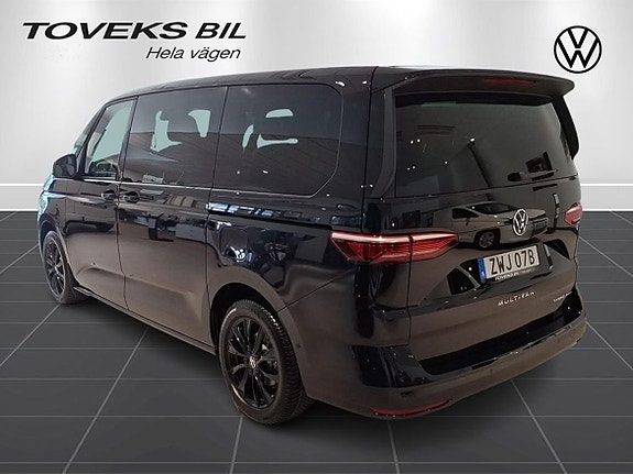 Volkswagen Multivan 3 of 5