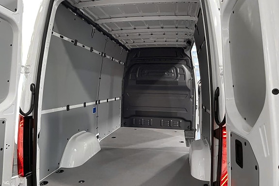 Mercedes-Benz Sprinter 208 7 of 12