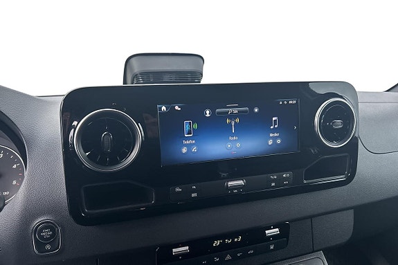 Mercedes-Benz Sprinter 208 12 of 12
