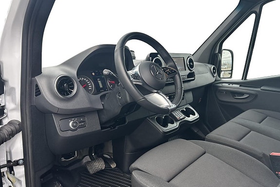 Mercedes-Benz Sprinter 208 10 of 12