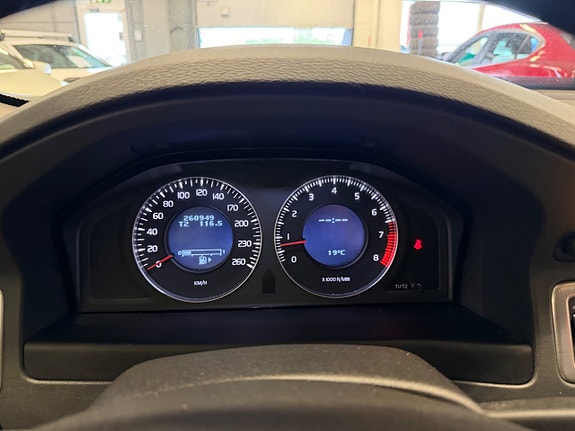 Volvo V70 12 of 21