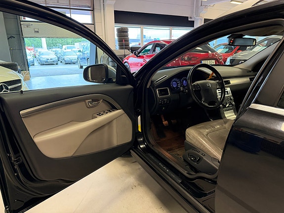 Volvo V70 8 of 21