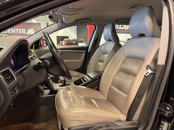 Volvo V70 14 of 21