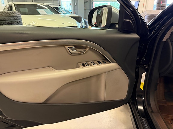 Volvo V70 9 of 21