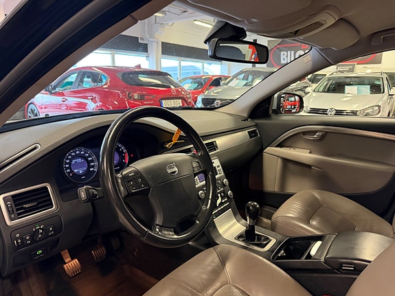 Volvo V70 11 of 21