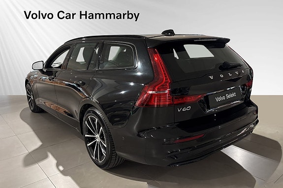 Volvo V60 4 of 16