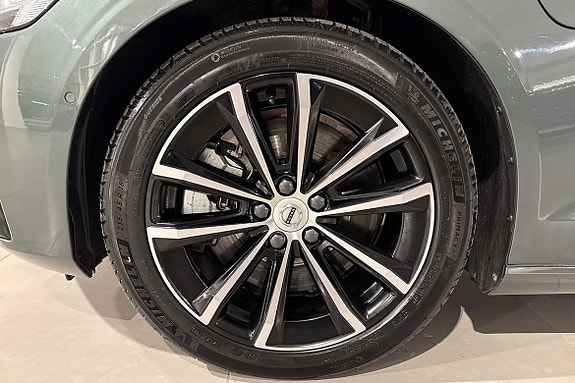 Volvo V60 12 of 16