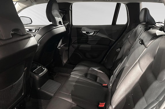 Volvo V60 8 of 16