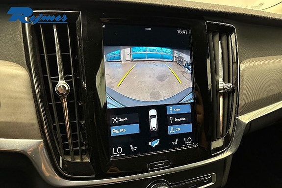 Volvo V90 Cross Country 14 of 21