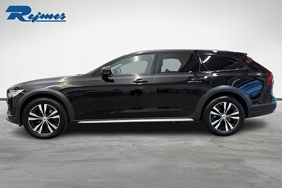 Volvo V90 Cross Country 2 of 21
