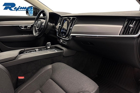 Volvo V90 Cross Country 6 of 21