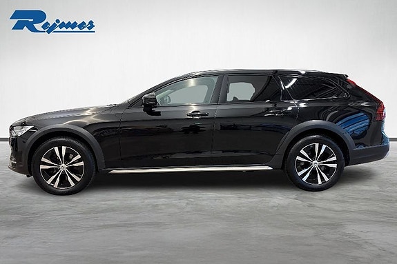 Volvo V90 Cross Country 2 of 21