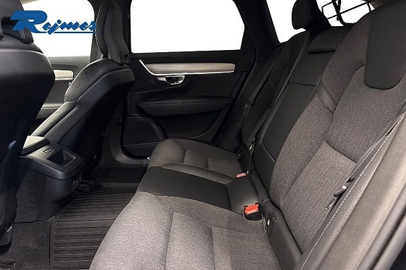 Volvo V90 Cross Country 8 of 21
