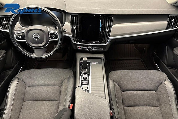 Volvo V90 Cross Country 7 of 21