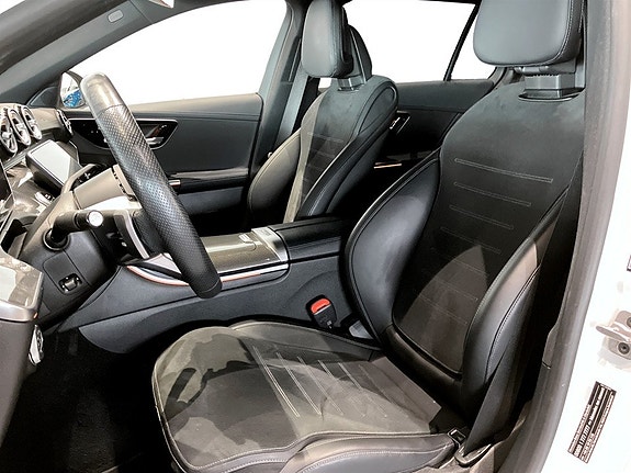 Mercedes-Benz C300 4 of 15