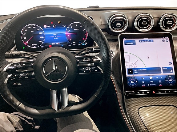 Mercedes-Benz C300 6 of 15