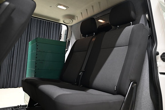 Volkswagen Transporter 25 of 30
