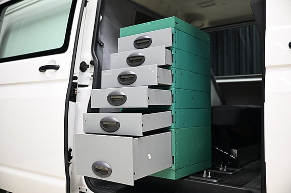 Volkswagen Transporter 12 of 30