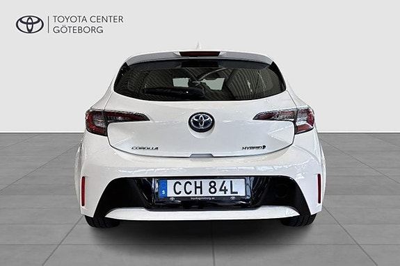 Toyota Corolla 6 of 12