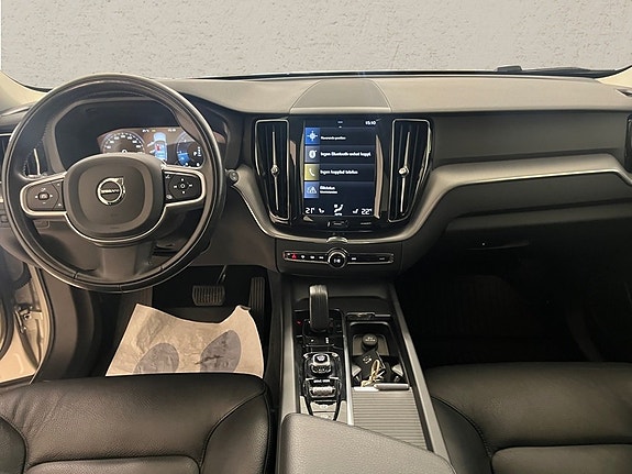 Volvo XC60 4 of 5