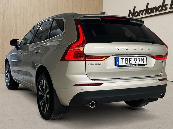Volvo XC60 2 of 5