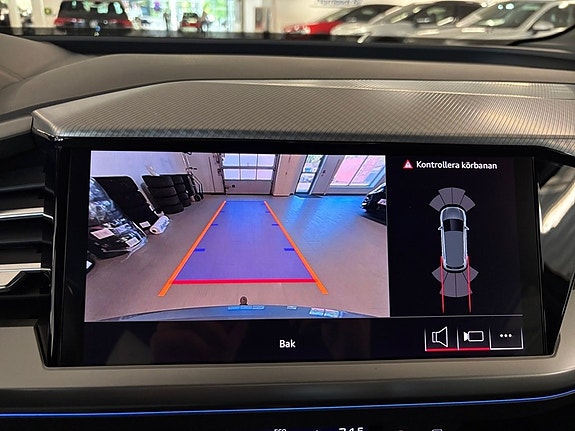 Audi Q4 e-tron 9 of 12