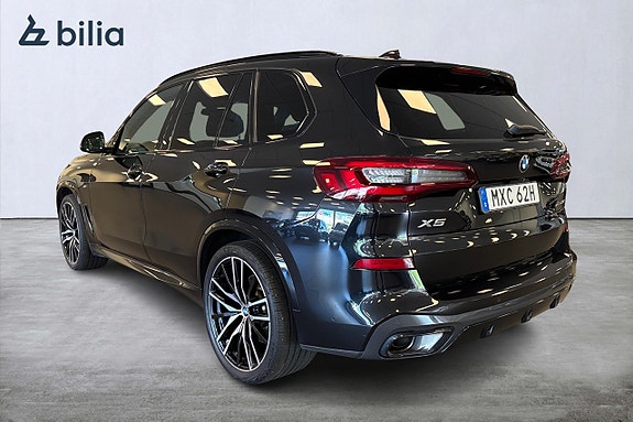 BMW X5 2 of 5