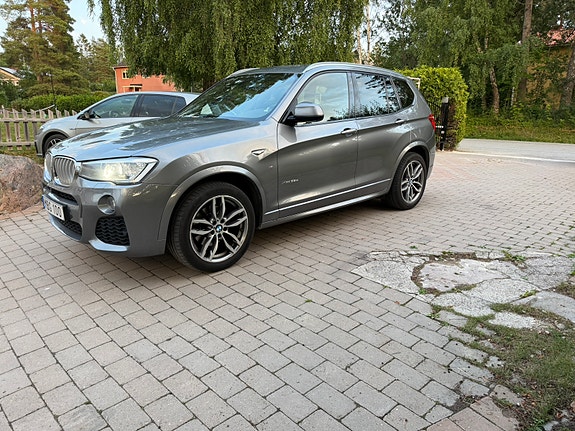 BMW X3 2 of 7