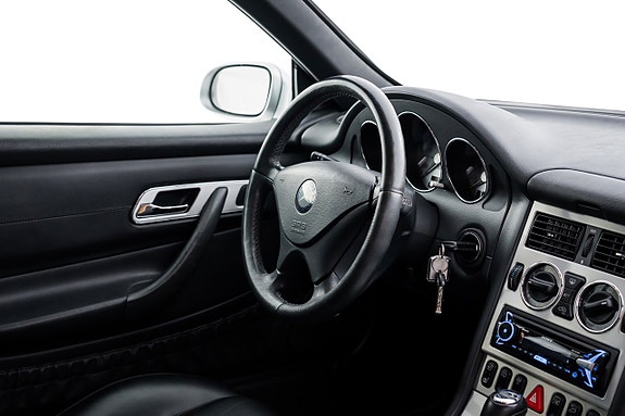 Mercedes-Benz SLK200 25 of 27