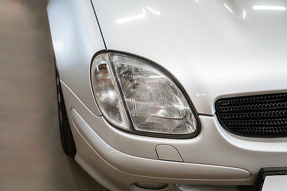 Mercedes-Benz SLK200 10 of 27