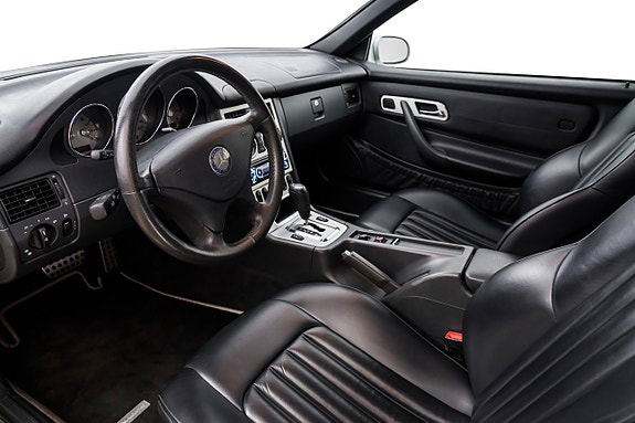 Mercedes-Benz SLK200 13 of 27