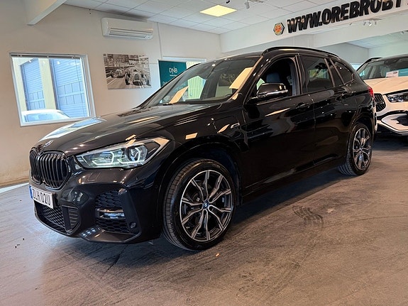 BMW X1 2 of 5