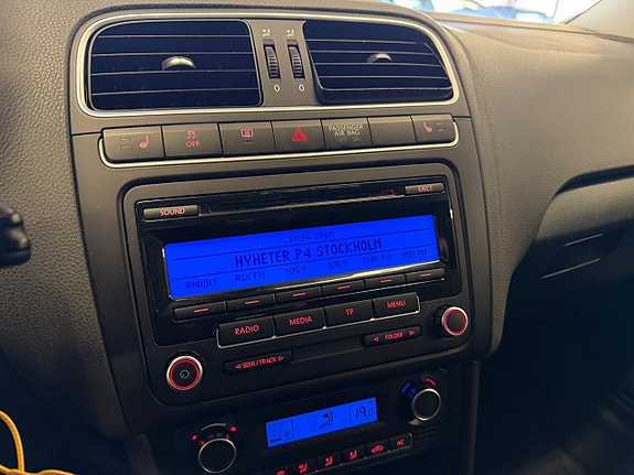Volkswagen Polo 13 of 21