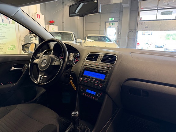 Volkswagen Polo 18 of 21