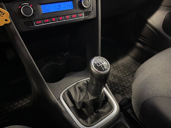 Volkswagen Polo 14 of 21