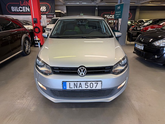 Volkswagen Polo 2 of 5