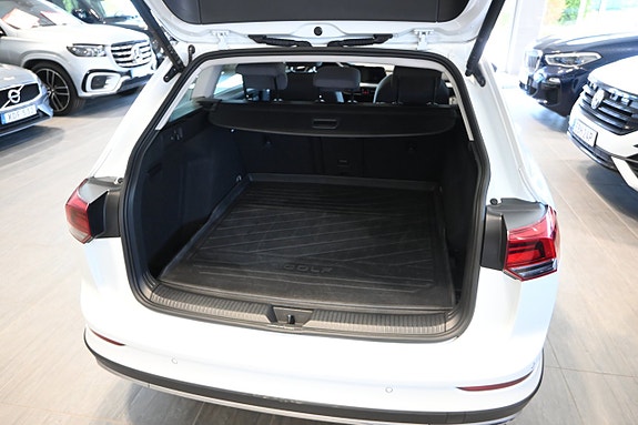 Volkswagen Golf Alltrack 14 of 28
