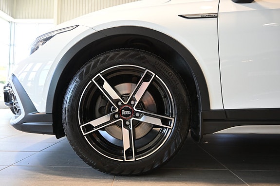 Volkswagen Golf Alltrack 6 of 28