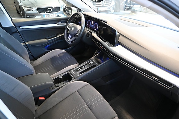 Volkswagen Golf Alltrack 10 of 28