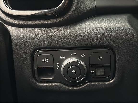 Mercedes-Benz Vito 119 19 of 30