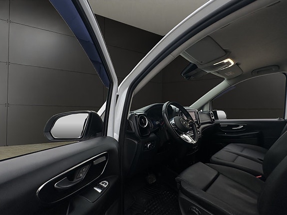 Mercedes-Benz Vito 119 17 of 30