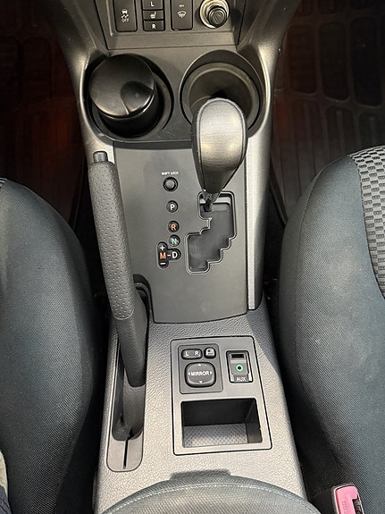Toyota RAV4 14 of 18