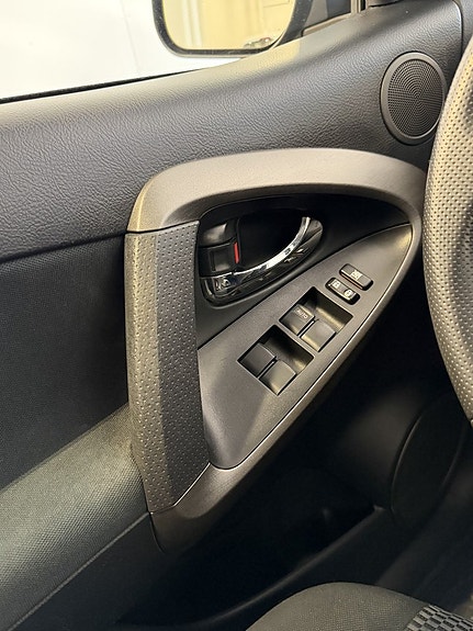 Toyota RAV4 15 of 18