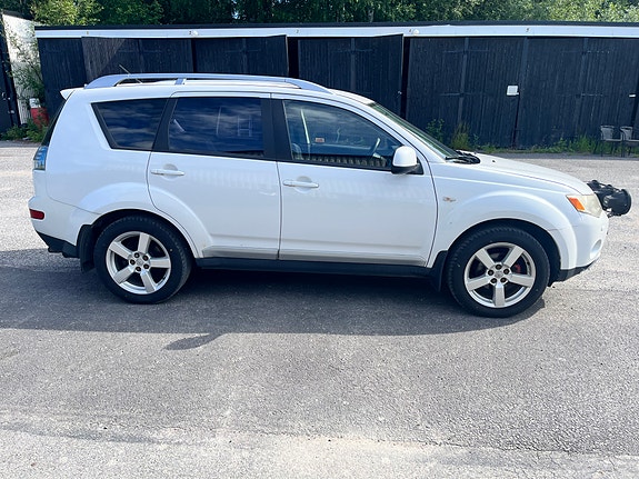 Mitsubishi Outlander 4 of 5