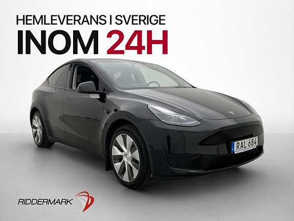 Tesla Model Y 4 of 5