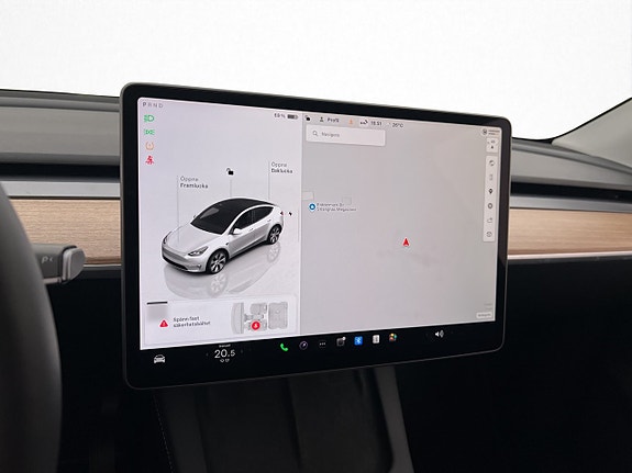 Tesla Model Y 21 of 30
