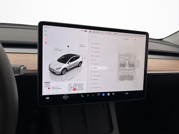 Tesla Model Y 25 of 30