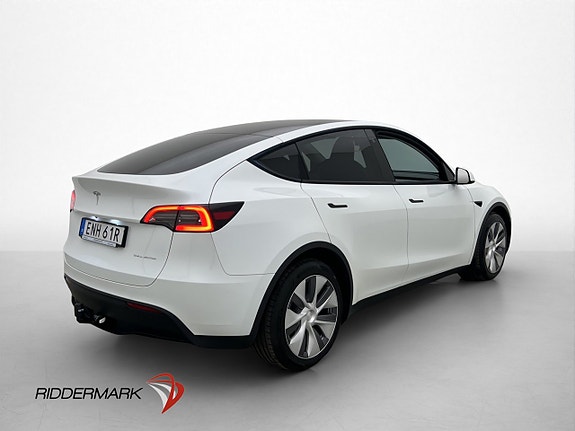 Tesla Model Y 9 of 30