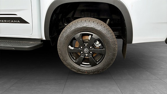 Volkswagen Amarok 6 of 14