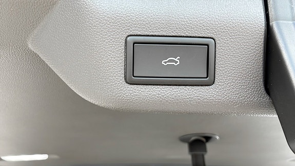 Volkswagen Multivan 15 of 16